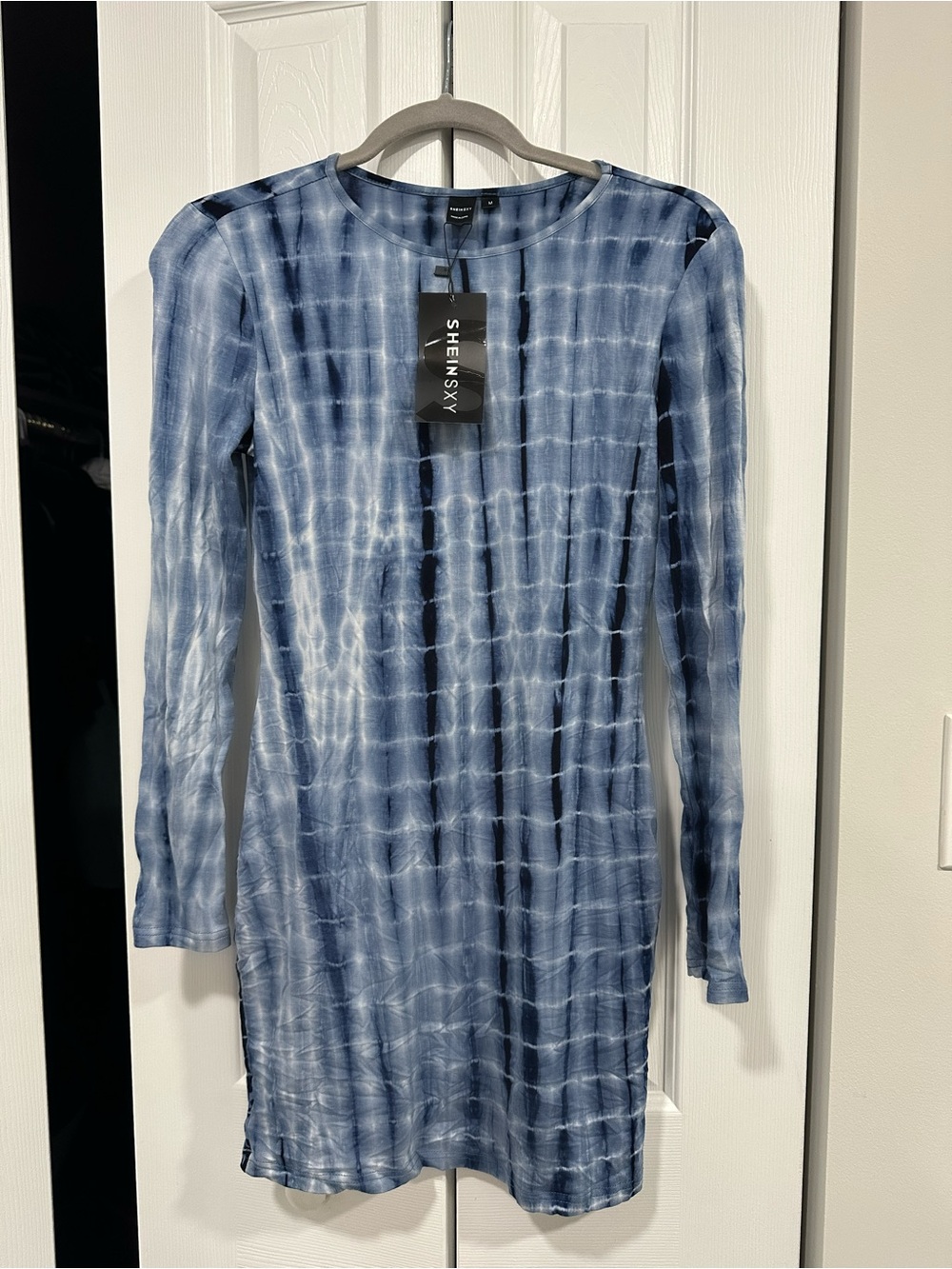 SHEIN Blue Tie-Dye Long Sleeve Shift Dress. SIZE MEDIUM. NEW!!!